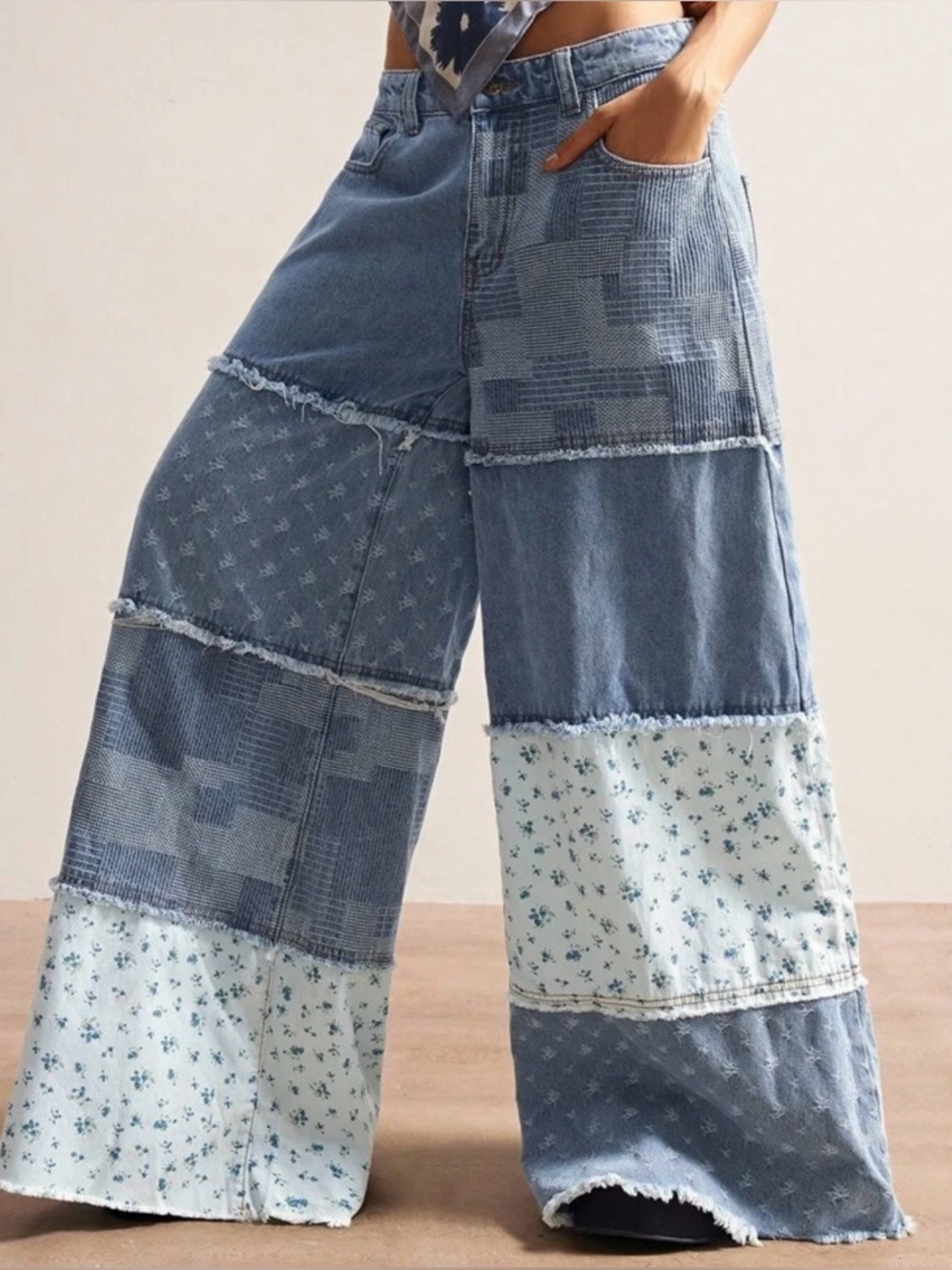 NET Patchwork Wide-Leg Jeans PATCHWORK FLORAL DESIGN - Picture 3 of 5
